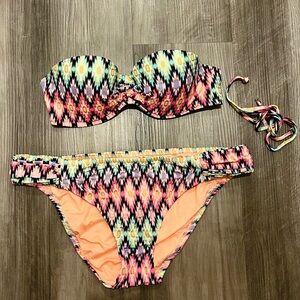 Victorias Secret multicolored Ikat pattern bandeau bikini set 34B L
